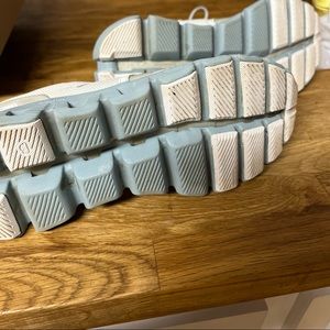 On Cloud Womens color is Aloe/Surf